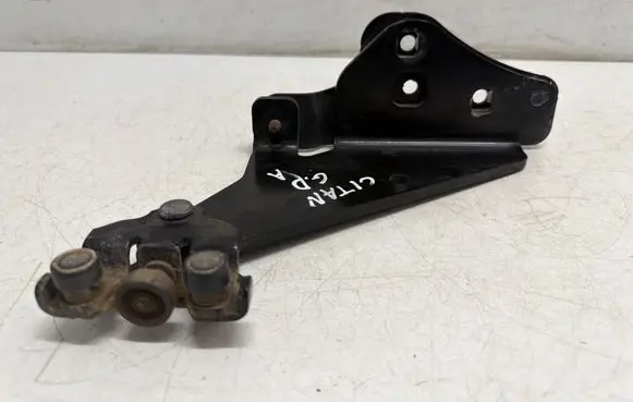 Mercedes-Benz Citan W415 Sliding door lower roller guide/hinge 497645