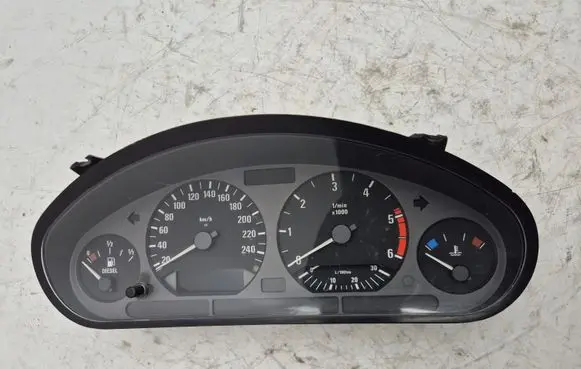 BMW 3 E36 Speedometer (instrument cluster) 8363750