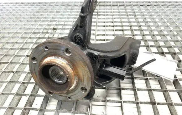 Opel Crossland X Front wheel hub spindle knuckle 