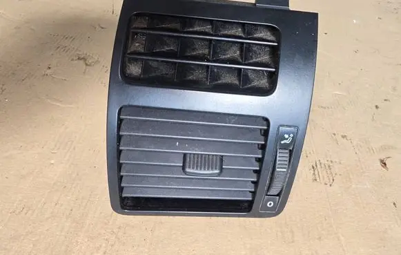 Volkswagen Touran I Dashboard side air vent grill/cover trim 1T0819703B
