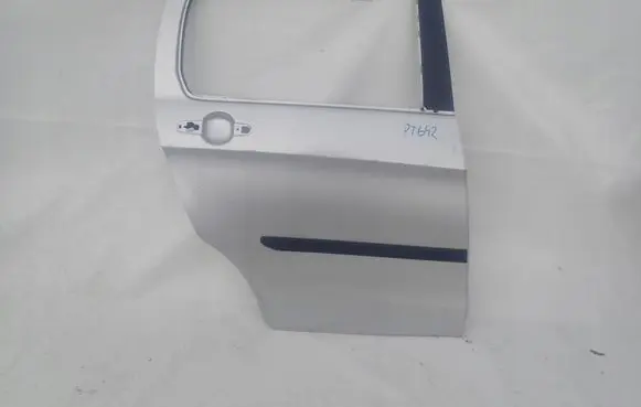 Suzuki Celerio Rear door