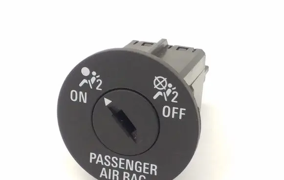 Passenger airbag on/off switch