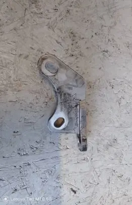 Volvo XC90 Front differential bracket 31325812