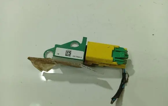 Volkswagen PASSAT B6 Airbag deployment crash/impact sensor 3C0909606