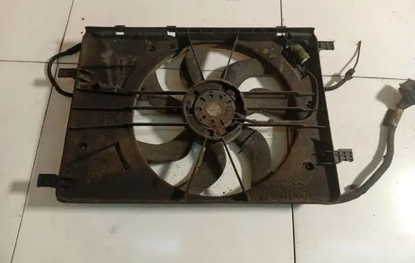 Opel Astra J Radiator cooling fan shroud 0130308102