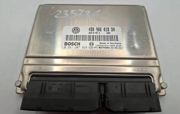 Volkswagen PASSAT B5.5 Engine control unit/module 4B0906018DH 1039S01410 0261207928