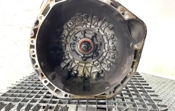 Manual 5 speed gearbox
