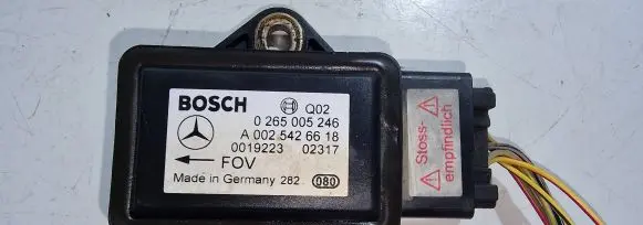 Mercedes-Benz E W211 ESP acceleration yaw rate sensor A0025426618 0265005246