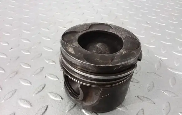 BMW X5 E70 Piston 84L107