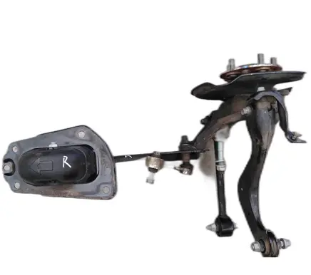 Rear wheel hub