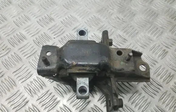 Skoda Fabia Mk2 (5J) Gearbox mount 6R0199555