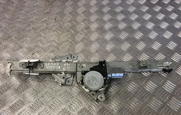 Suzuki Grand Vitara II Rear door window regulator with motor 2621003530