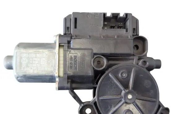 Volkswagen Polo V 6R Front door window regulator motor 6R0959801R S850311038B S0902