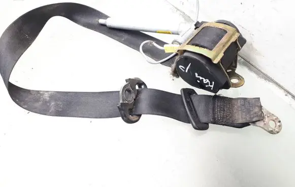 Audi A4 S4 B5 8D Front seatbelt 8D0857705A