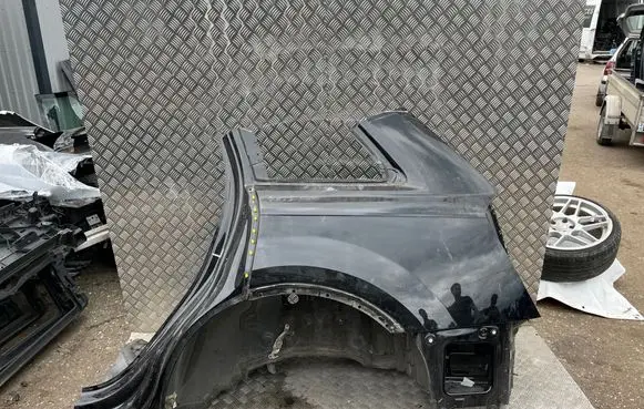 Audi Q7 4M Rear quarter panel 