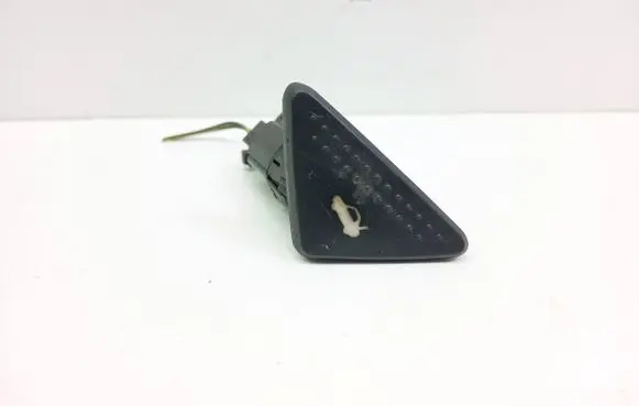 Ford Focus Tailgate opening switch 98AG13B514AE 010325