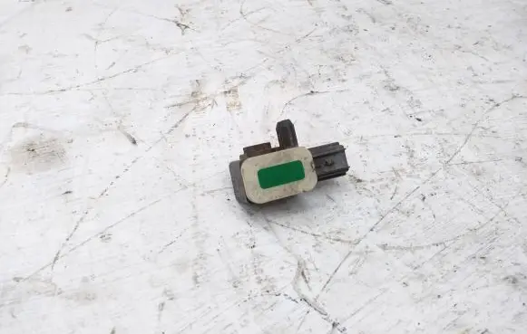Mazda 3 II Airbag deployment crash/impact sensor BBM457K1X
