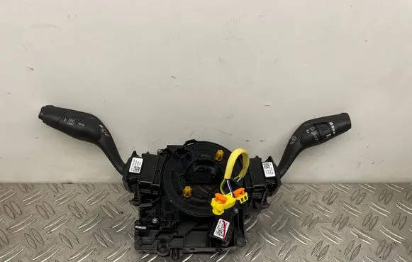 Wiper turn signal indicator stalk/switch