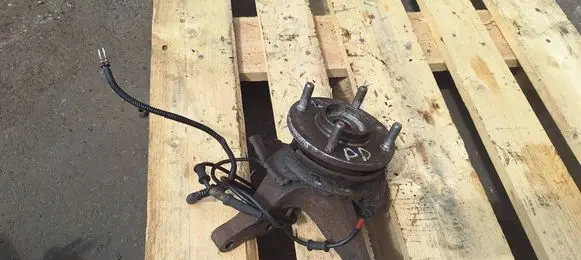 KIA Cerato Front wheel hub 