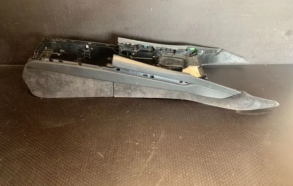 BMW 7 F01 F02 F03 F04 Center console B060034400 0000393748 BSR1R01C15