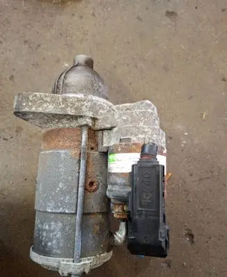 Toyota Avensis T270 Starter motor 281000R020C