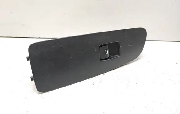 BMW 1 E82 E88 Electric window control switch 9163001