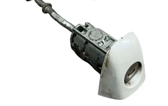 Citroen C4 I Picasso Front door lock (next to the handle) N0503836