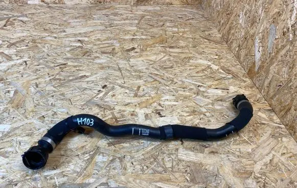 Volvo XC40 Engine coolant pipe/hose 32325219