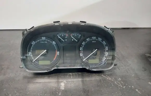 Skoda Octavia Mk1 (1U) Speedometer (instrument cluster) 1U0920811J