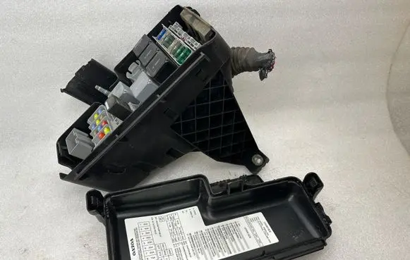 Volvo XC90 Fuse box set 1831