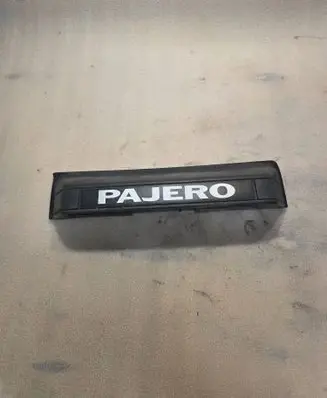 Mitsubishi Pajero Trunk door license plate light bar 