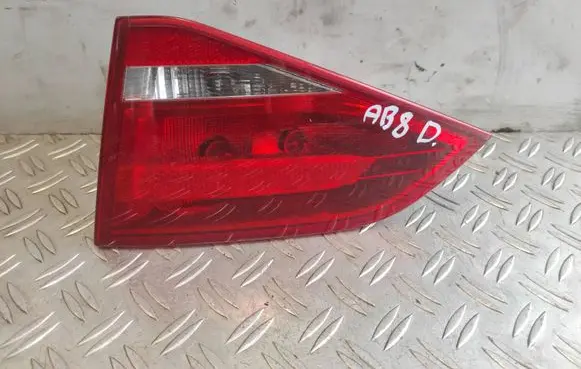Audi A4 S4 B8 8K Tailgate rear/tail lights 8K5945094