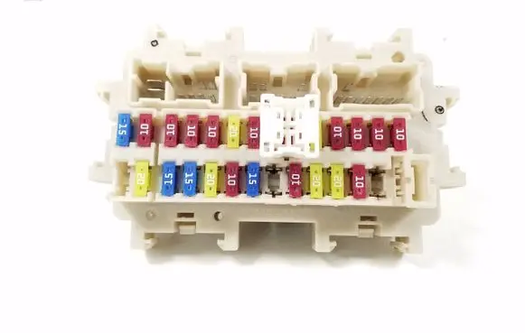 Infiniti FX Fuse module