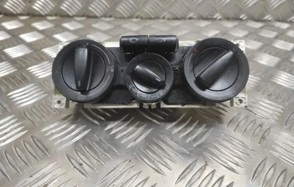 Volkswagen Golf IV Climate control unit 657837L03