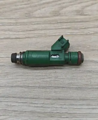 Volvo S60 Fuel injector 9470229