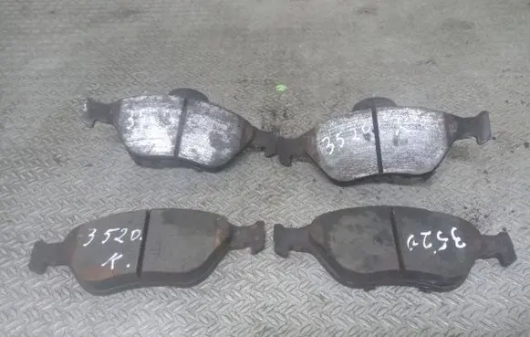 Toyota Yaris Brake pads (front) 