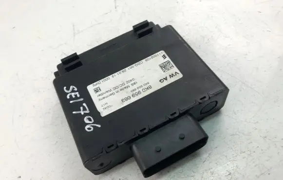 Audi Q3 8U Other control units/modules 8K0959663