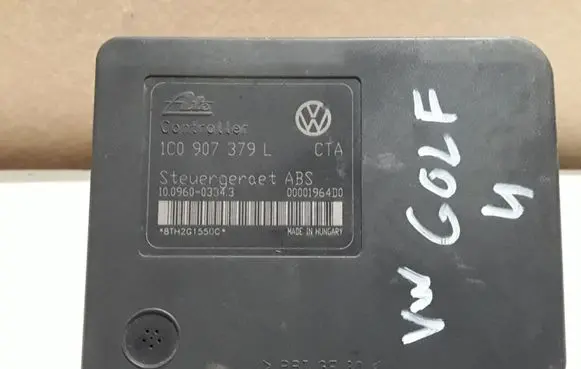 Volkswagen Golf IV ABS Pump 1C0907379L 1J0614117G
