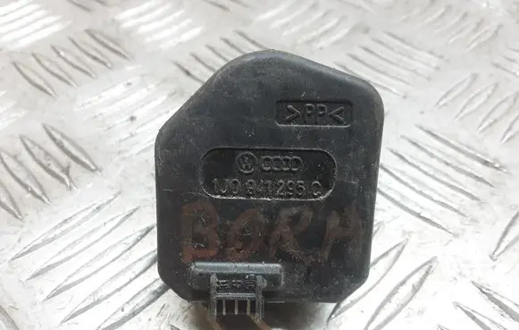 Volkswagen PASSAT B5.5 Headlight level adjustment motor 1J0941295C