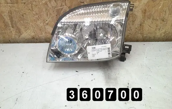 Nissan X-Trail T30 Headlight/headlamp