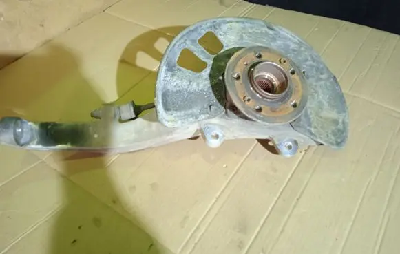 Mercedes-Benz GLE (W166 - C292) Front wheel hub A16610