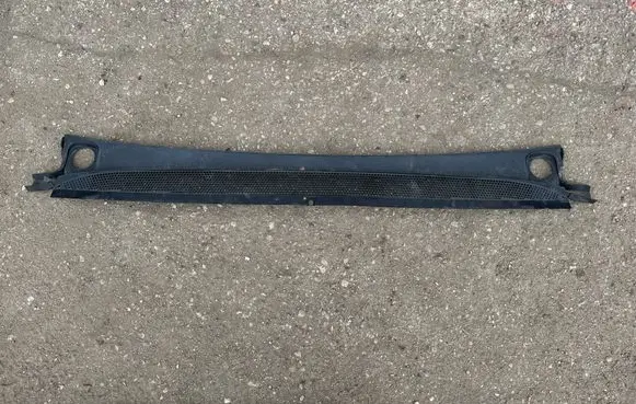 Citroen C4 II Picasso Wiper trim 9675943577