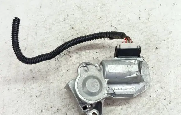Mercedes-Benz Sprinter W906 Steering wheel lock A0375456132 102606 590420101