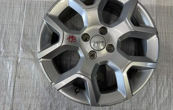 Jeep Avenger R19 alloy rim 52197382