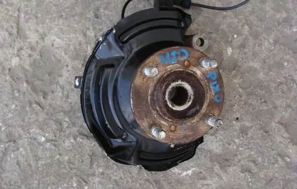 Nissan Pixo Front wheel hub spindle knuckle