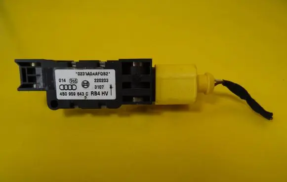 Audi A6 S6 C5 4B Airbag deployment crash/impact sensor 4B0959643C