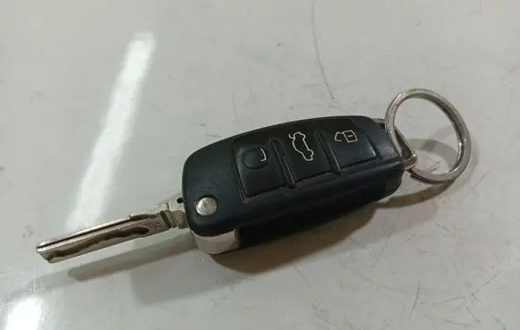 Audi A6 S6 C6 4F Ignition key/card 4F0837220R
