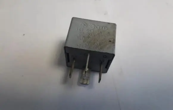 Volkswagen Golf IV Other relay 141951253b 20240072