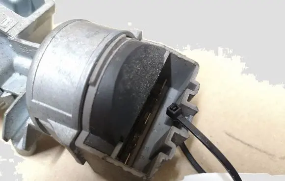 Ford Mondeo MK IV Ignition lock 3M513F880A