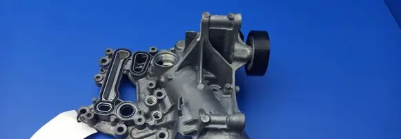 Mercedes-Benz E W213 Oil filter mounting bracket A6541800010 0F2458 3030162